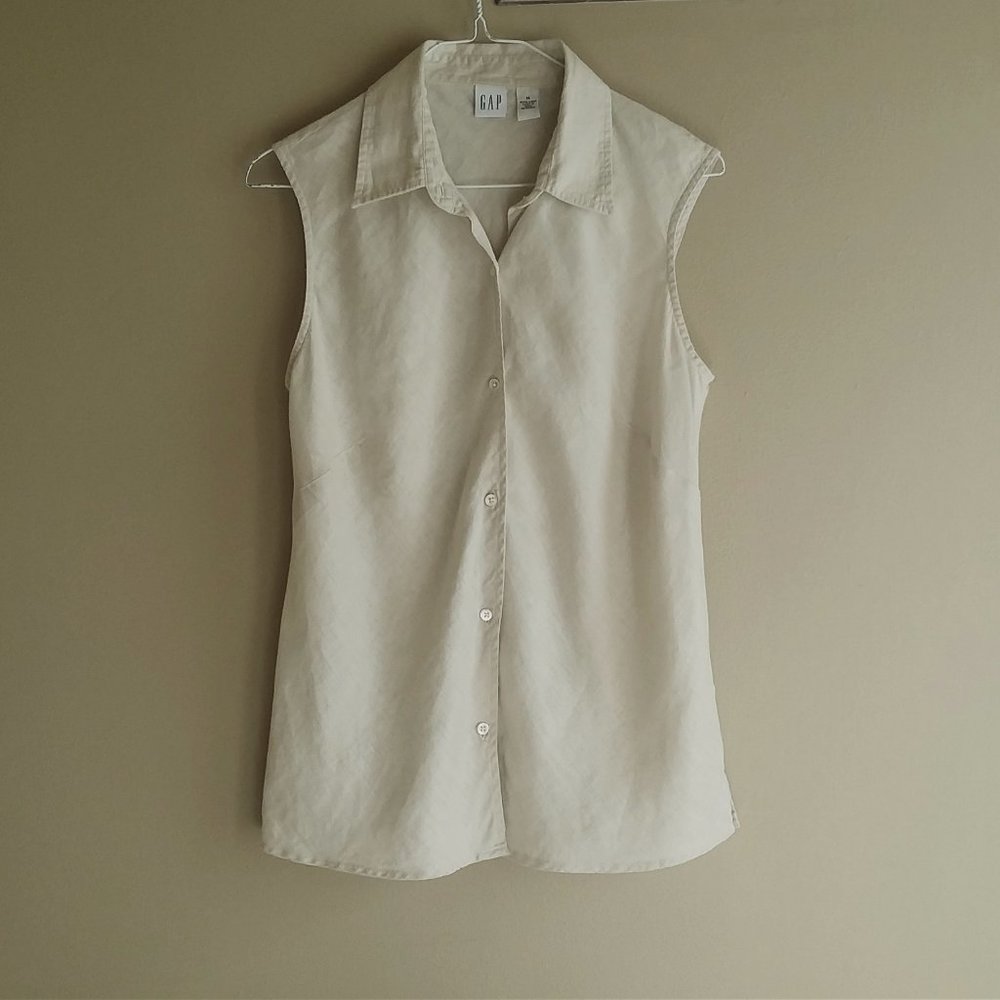GAP Women's Linen Button-Down Sleeveless Blouse with Collar Light Beige--Medium